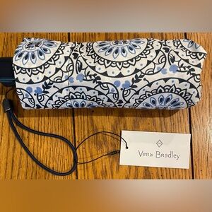 NWT Vera Bradley Mini Automatic Umbrella, sketched medallion print, 7.5 inches